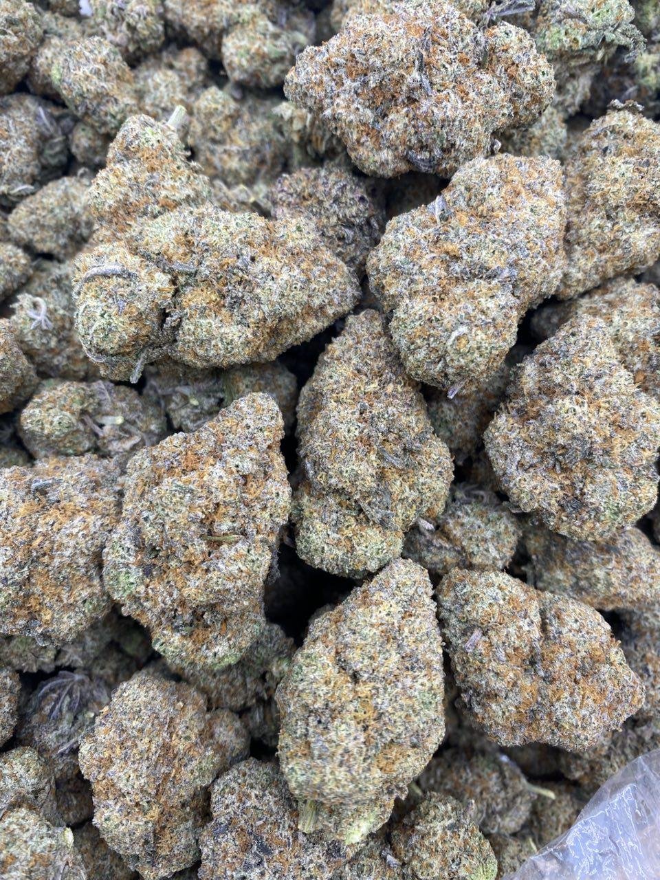 Cookies N Cream weed strain