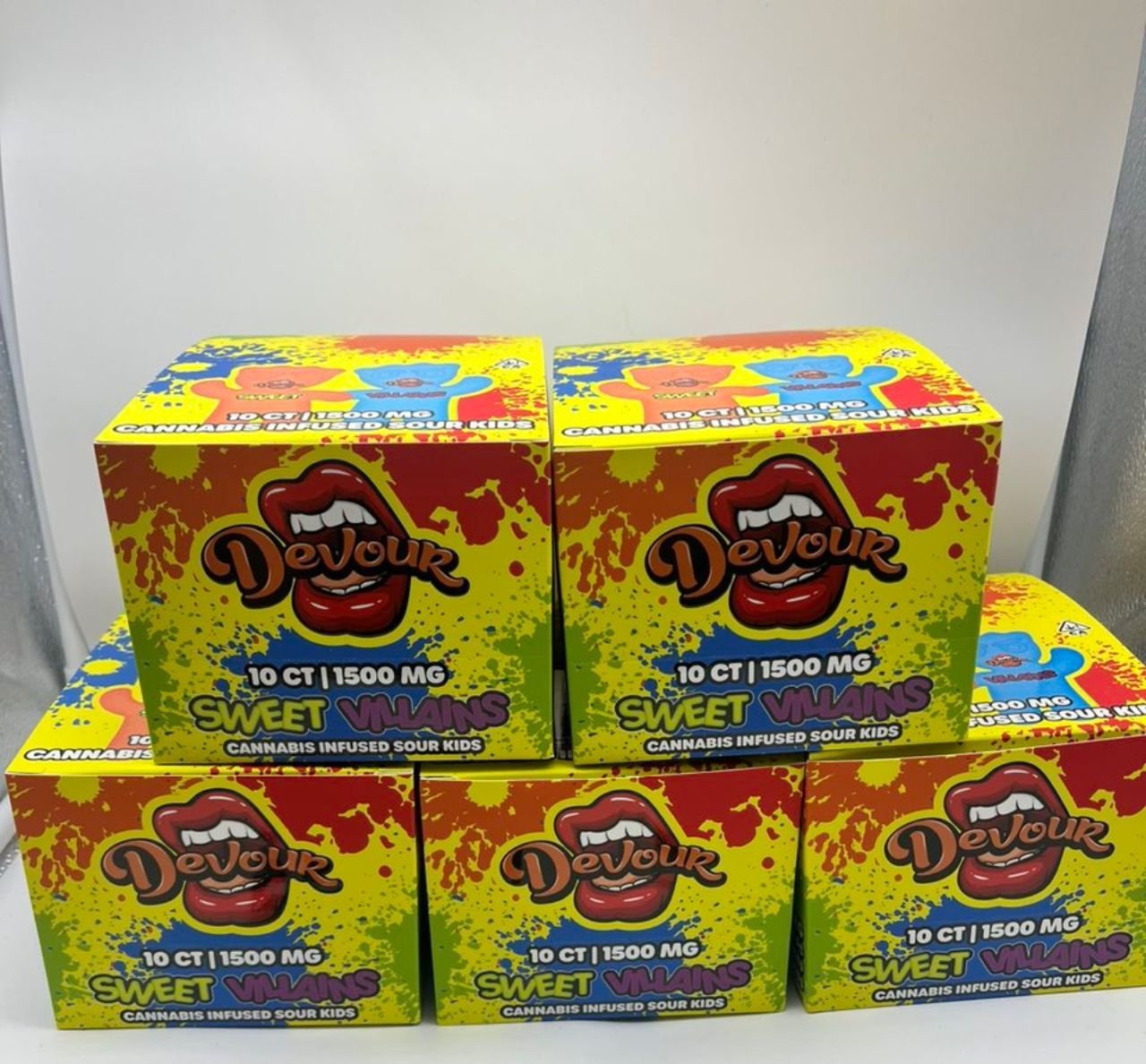 Devour 1500MG Sweet Villains Gummies - Image 3