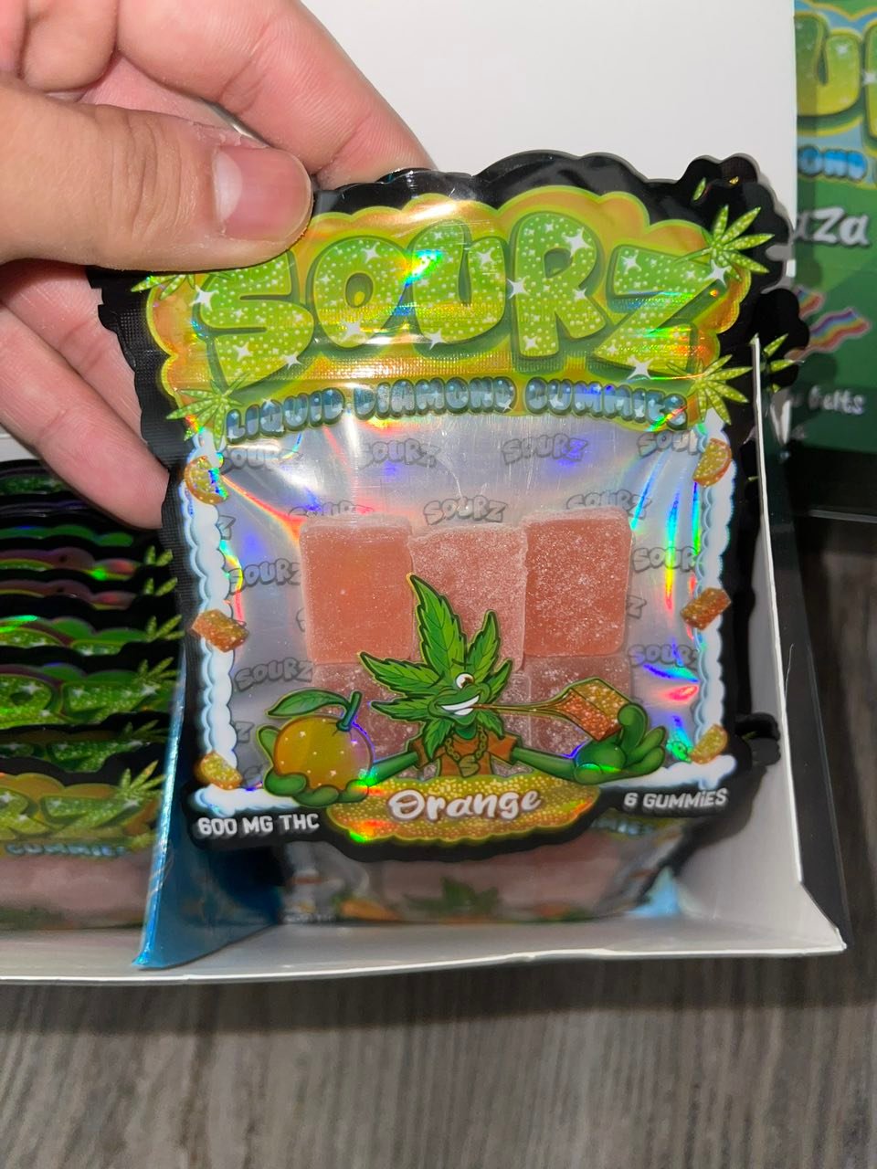 Sourz Liquid Diamond Gummies 600MG - Image 2